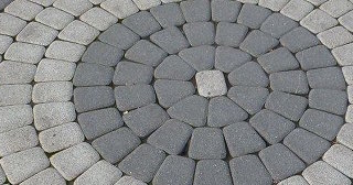Профессиональная укладка клинкерной брусчатки в Балашихе в октябре