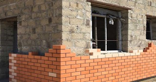 Профессиональная облицовка цоколя дома в Балашихе в октябре